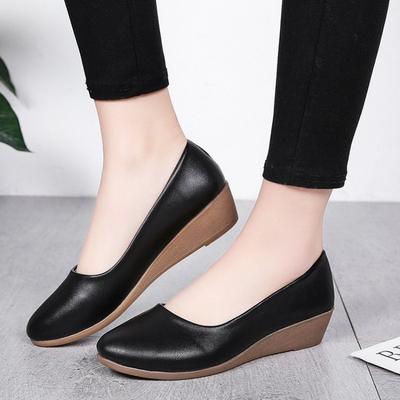 Women's Spring and Autumn New Women's Single Shoes Pointed Toe Slope Small Leather Shoes Shallow Mouth Work Mother Shoes Trend