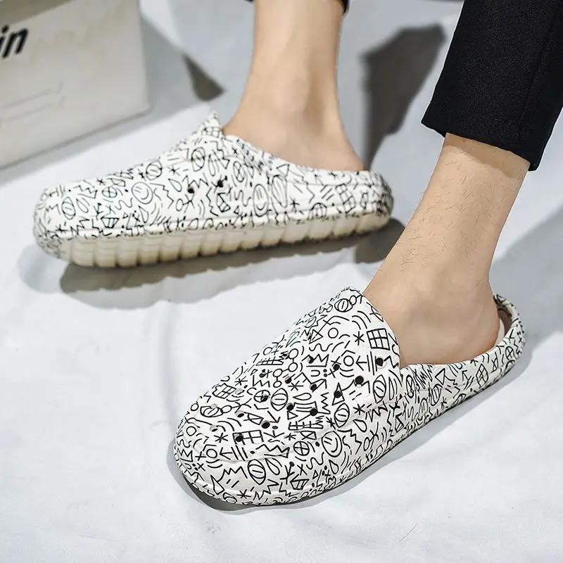 Fashion Hole Slippers for Men Outdoor Flat Sandals Man Beach Summer Sale Y2k Designer Luxury Eva Pvc Casual Trend 2025 Mascullino Shoes