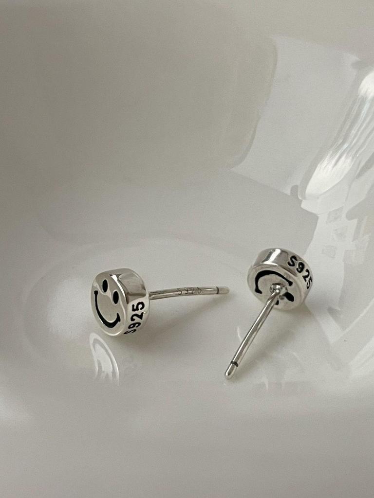 S925 Sterling Silver Smiley Face Stud Earrings - Cute, Exquisite, and Simple Design