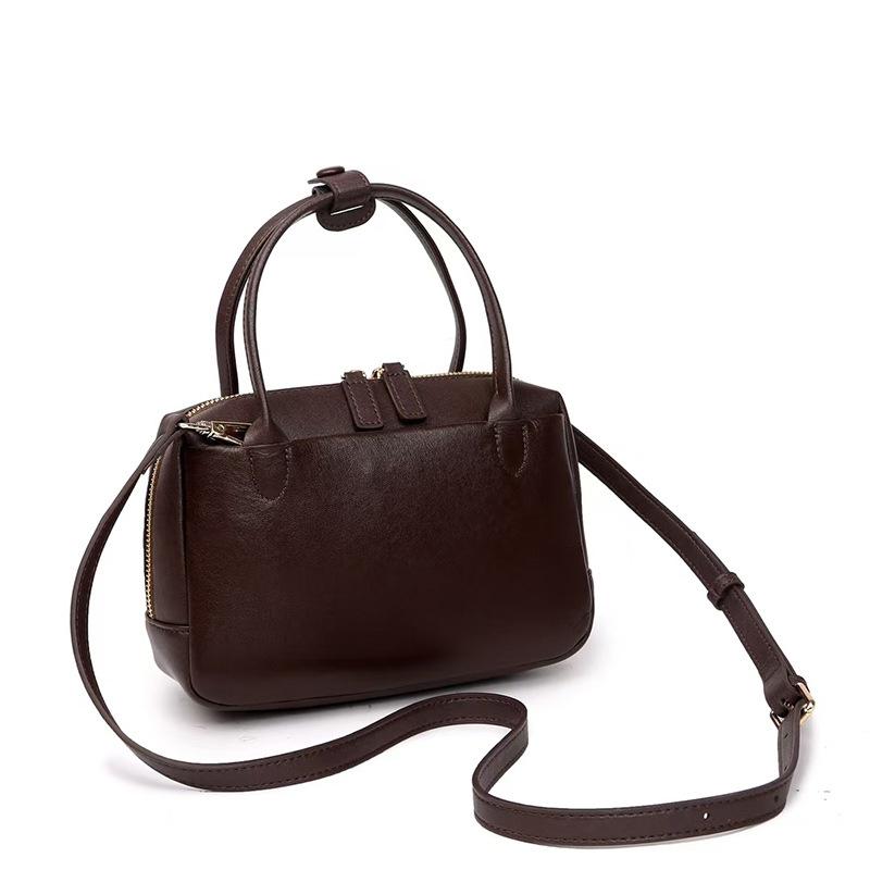 

2025 Autumn and Winter New Genuine Leather Handheld Small Square Bag Versatile Single Shoulder Crossbody Women s Bag 22*16*8 коричневый