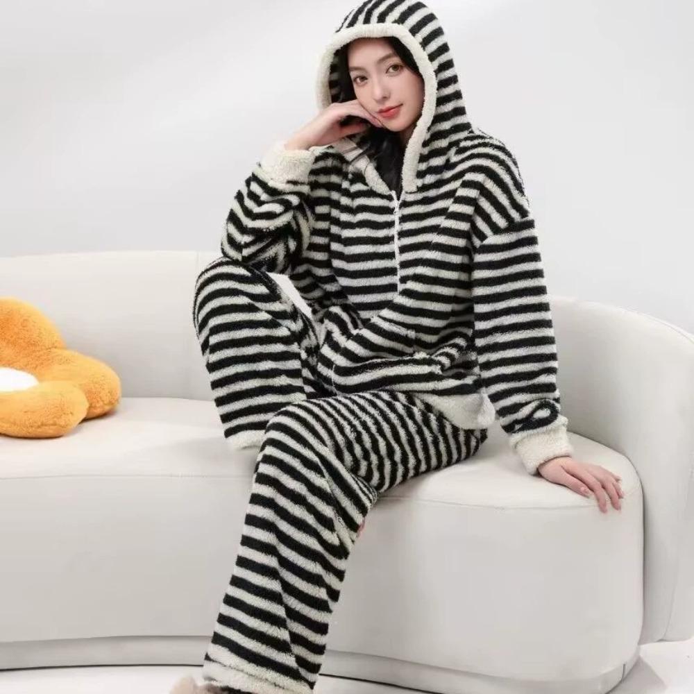 **Kadın Flanel Pijama Takımı Yuvarlak Yaka Jakarlı Uzun Peluş Kalın Sıcak Ev Giyimi**
