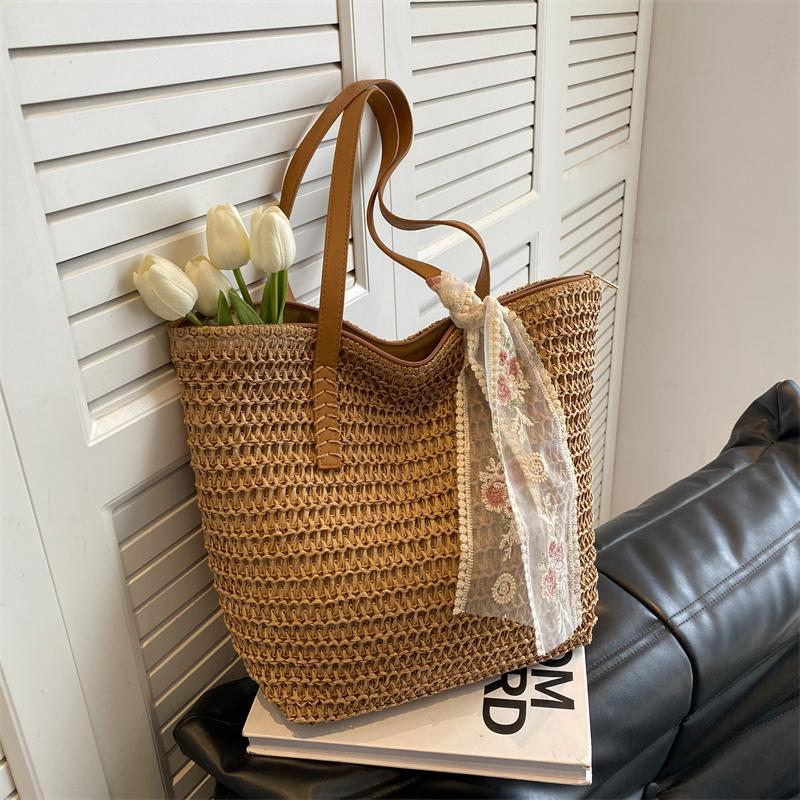 Summer Large Capacity Handbag Ladies Shoulder Bag Fashion Handmade Straw Bag Hundred Ladies Tote Bag Silk Scarf Decoration