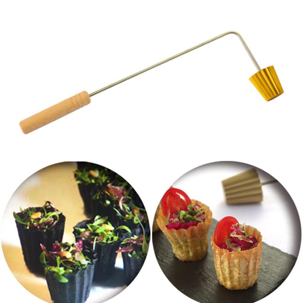 

Small Gold Cup Mold Malaysia Food Baking Mould Pancake Mini Stamps Mold Cookie Maker Baking Tool Type A