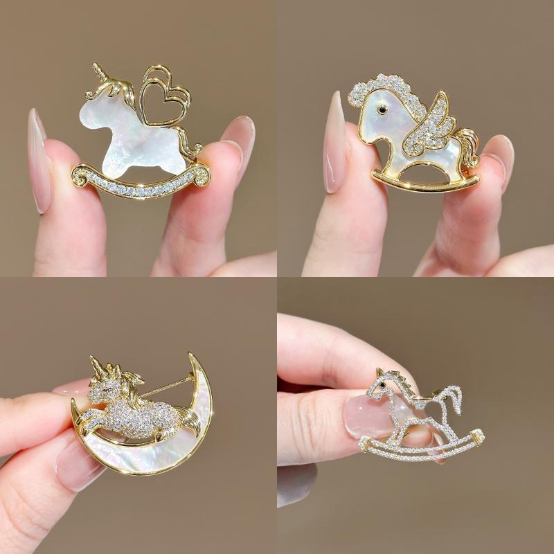 Cute Cartoon Pony Brooch Exquisite Zodiac Horse Brooch Pin For Women Temperament Clothing Accessories Men Suit Lapel Corsage