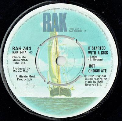 7inch Record HOT CHOCOLATE  It Started With A Kiss RAK344 RAK 1982 UK SoulFunk Used