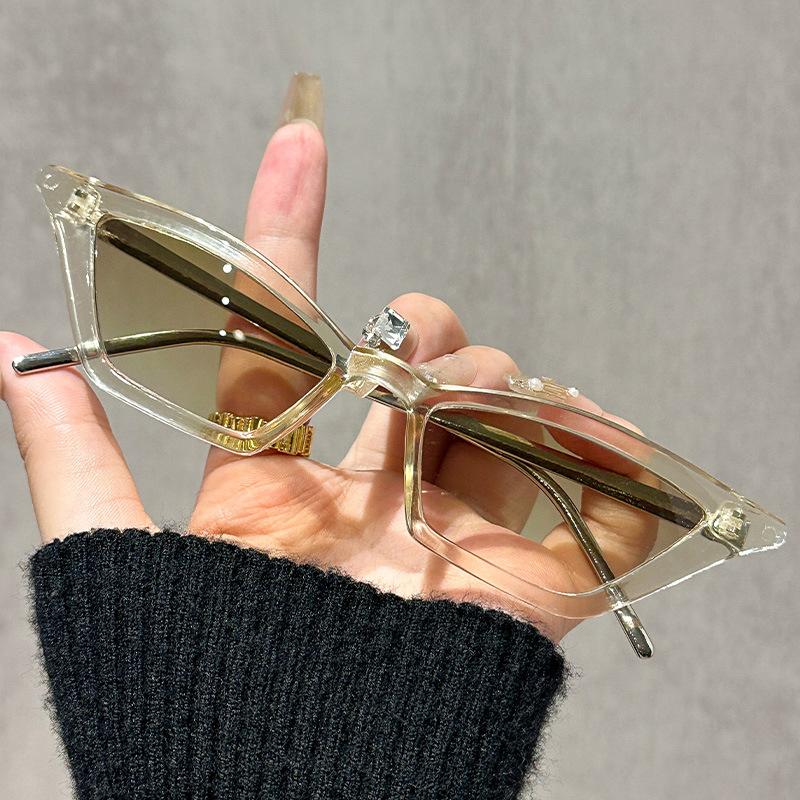 2026 Fashion Triangular Cat-Eye Half-Metal High-End Vintage Presbyopia Sunglasses UV Resistant Shades Glasses +1.0 To +4.0