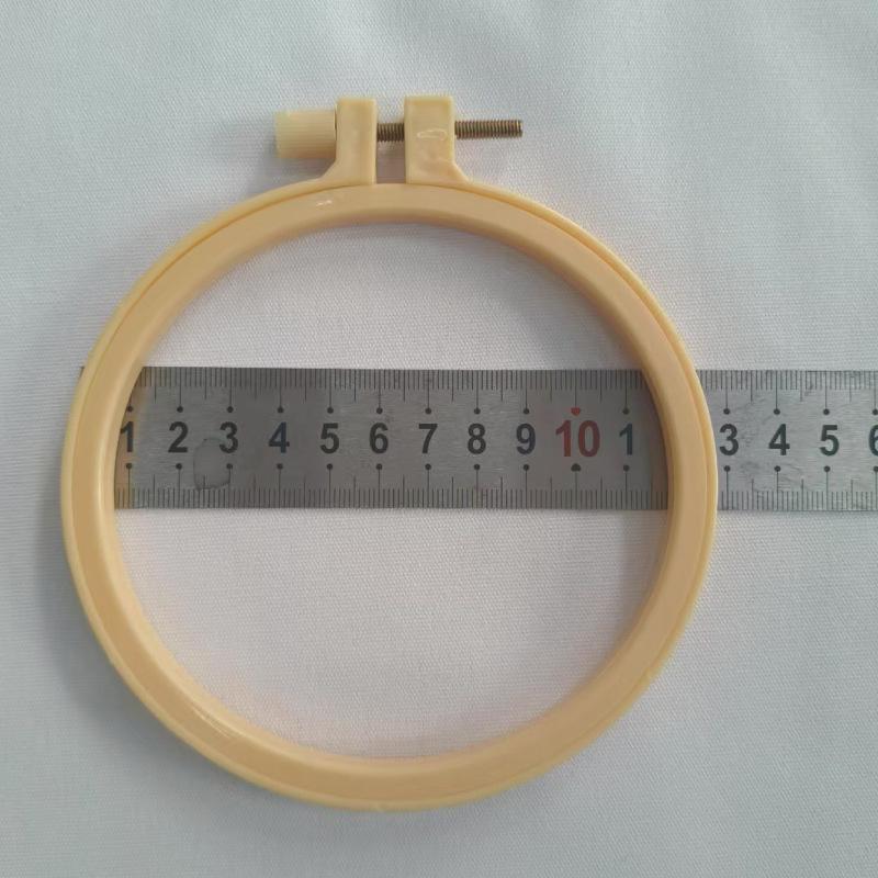 Adjustable Plastic Bamboo-Style Embroidery Hoop for DIY Cross Stitch and Fabric Stretching