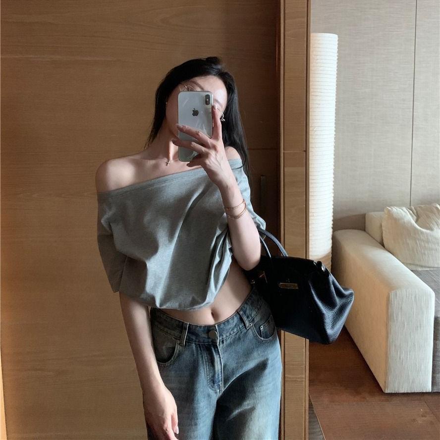 Women's diagonal collar, one word shoulder and two short-sleeved T-shirts, women's spring and summer new versatile bottoming shirt tide