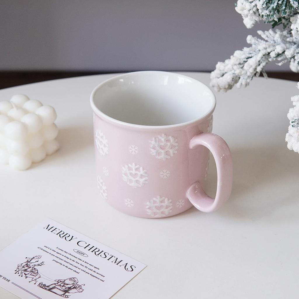 1Pc Christmas Gingerbread Man Ceramic Mug, Colorful Embossed Cute Gingerbread Man Large Capacity Ceramic Mug, Suitable for Christmas Decoration