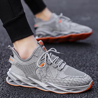 Herren Sportschuhe Frühling und Sommer neue Mesh atmungsaktive Sportschuhe Modetrend Klinge Sohle Dad Schuhe Laufschuhe Herren