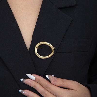 Geometrisk Cirkel Udskåret Broche: Elegant Europæisk-Amerikansk Ringformet Metal Accessories til Kvinder