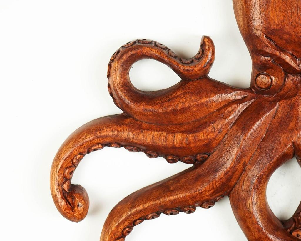 Hand-Carved Wooden Octopus Wall Decor – Nautical Marine-Themed Hanging Art Statue