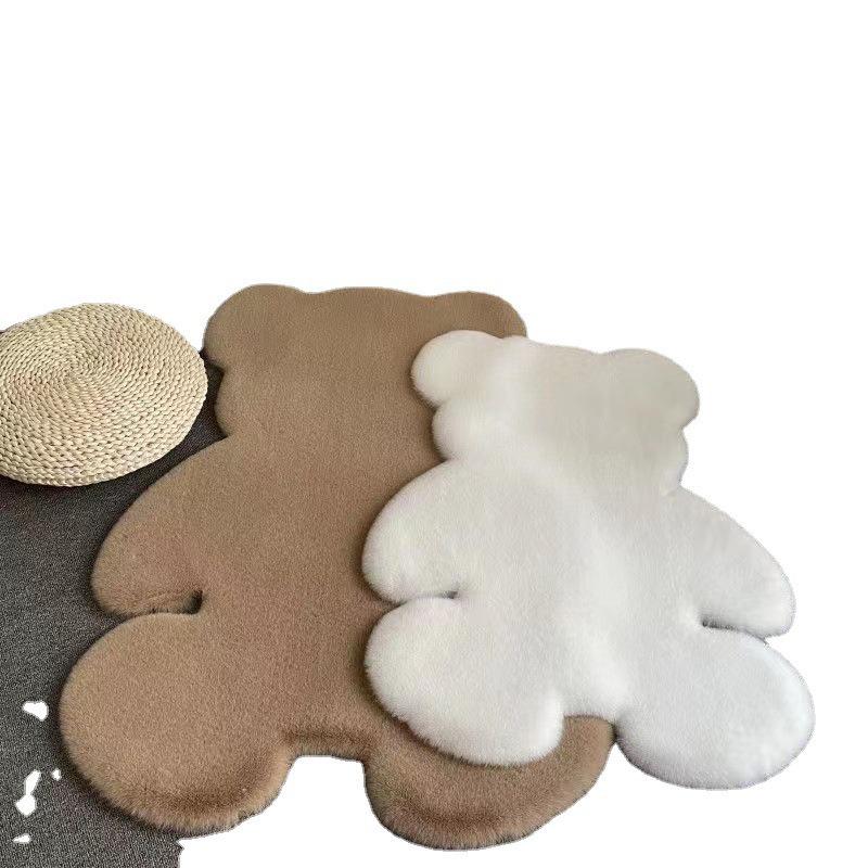 Adorable Bear Plush Rug - Heart-Shaped Decorative Carpet for Children's Room or Bedroom Floor.