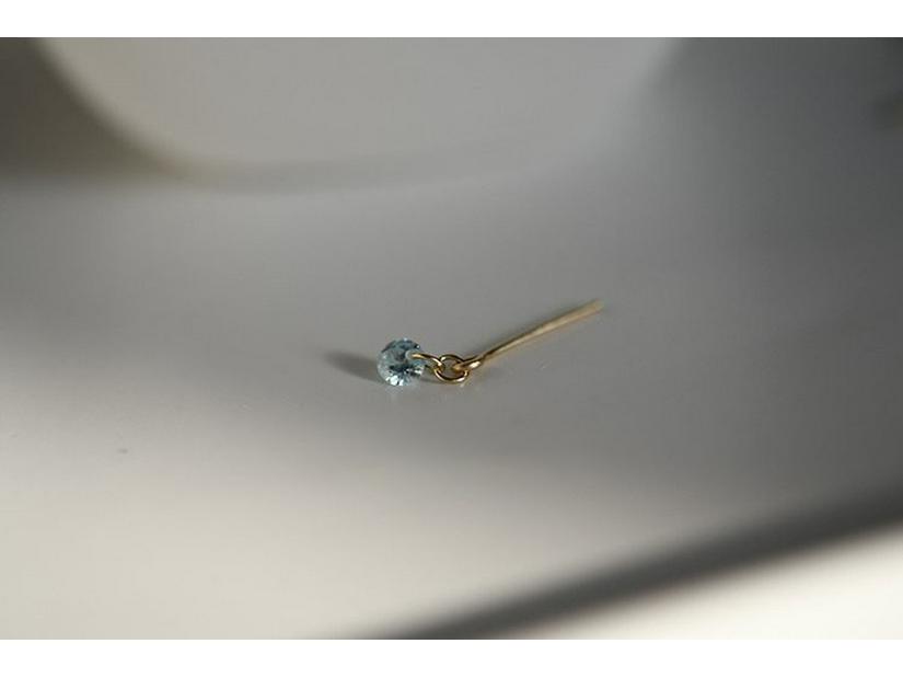 Gold-Plated Sterling Silver Zircon Stud Earrings – Fashionable & Versatile Women's Jewelry.