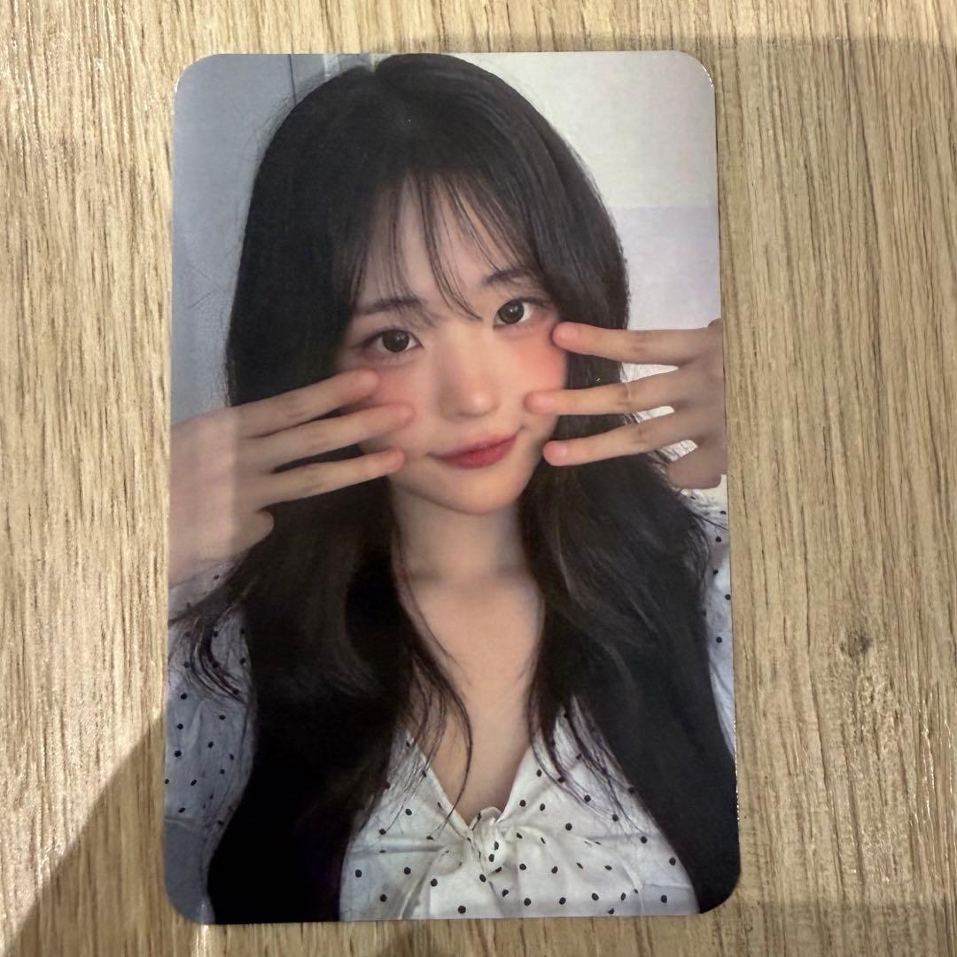 [USED] QWER In-Person Bonus Trading Card: Hina