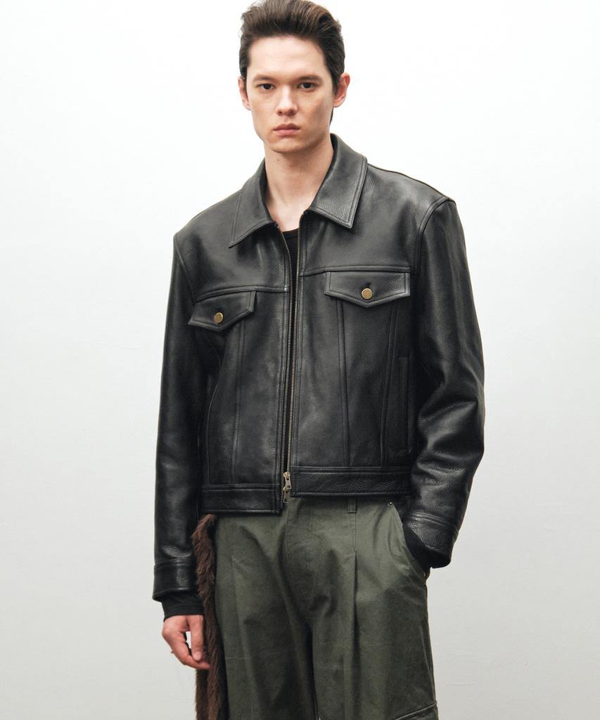 Noirer Antique Cow Leather Trucker Jacket (Black)