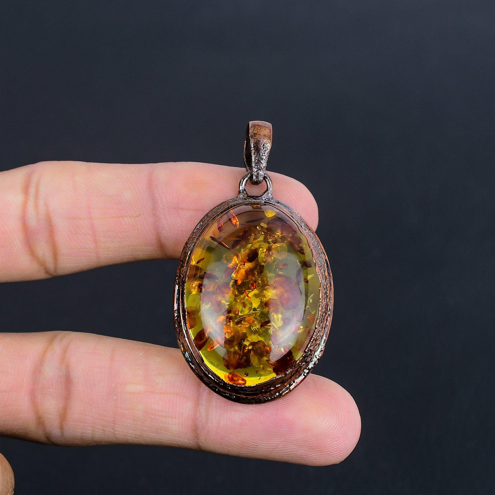 

Подвеска из балтийского янтаря, Ювелирные изделия с гальванопластикой меди и драгоценными камнями, Подвеска ручной работы, На День матери 2.55 Inches