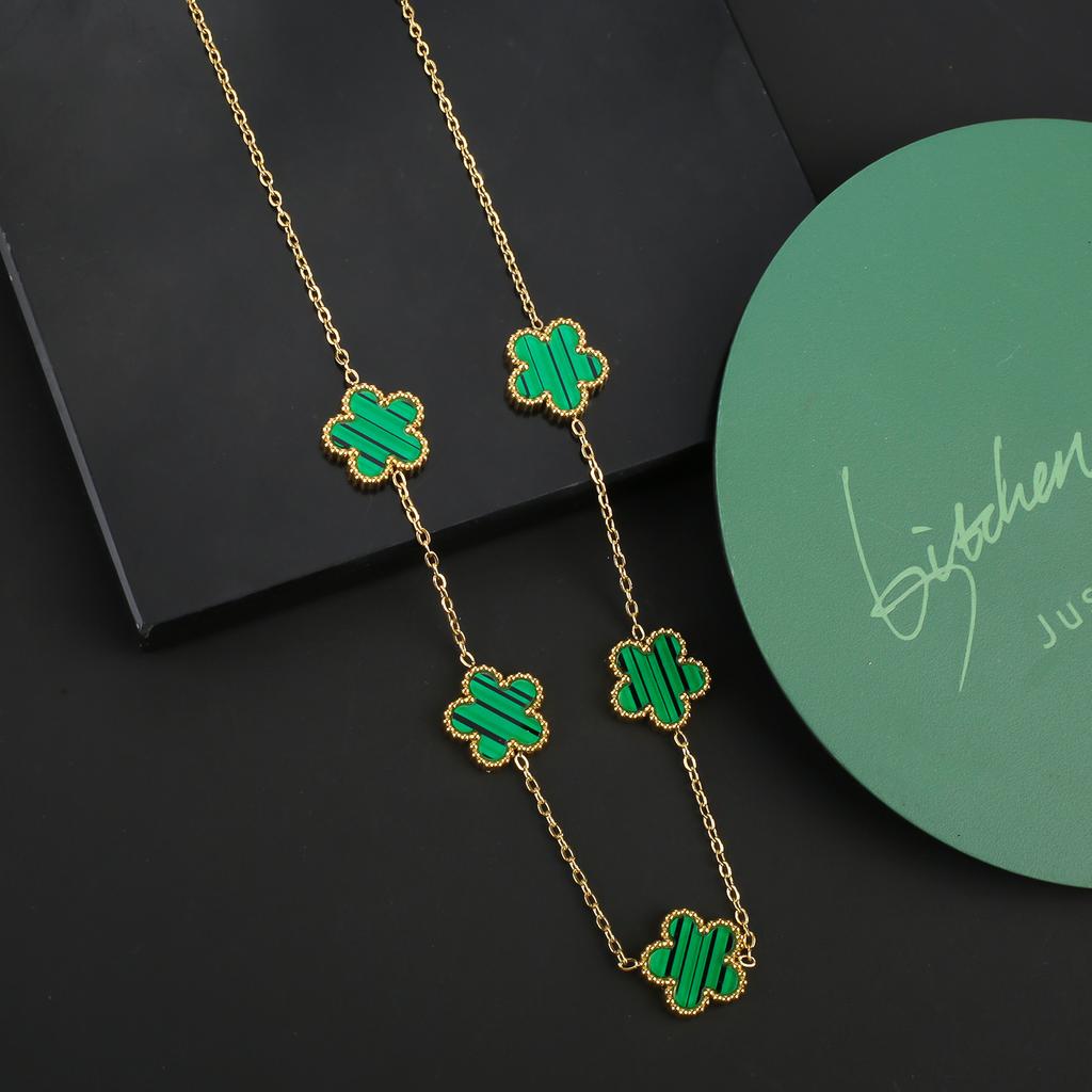 INS Nerezová ocel Pětilistá květina Čtyřlístek Náramek Šperky Sada Náhrdelník Náušnice Pro ženu Denní nošení Šperky