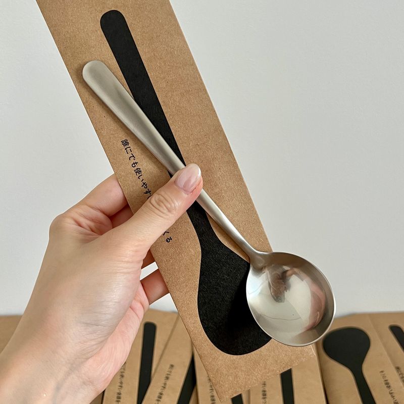 Out of Japan! 316L Stainless Steel Spoon for Home Use, Round Spoon, Soup Spoon, Dining Spoon, Deepened Spoon for Eating Watermelon 316L Stainless Steel Table Spoon [1 Piece]