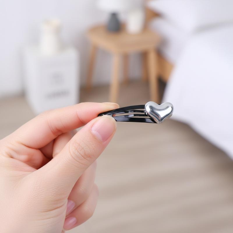 2 pezzi/4 pezzi Fermagli Neri per Capelli con Decorazione a Forma di Cuore Argentata, Carini Accessori per Capelli per Donne, Per Eleganti Acconciature Laterali