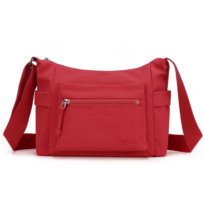 Dámská vícekomorová taška přes rameno Outdoorová crossbody taška