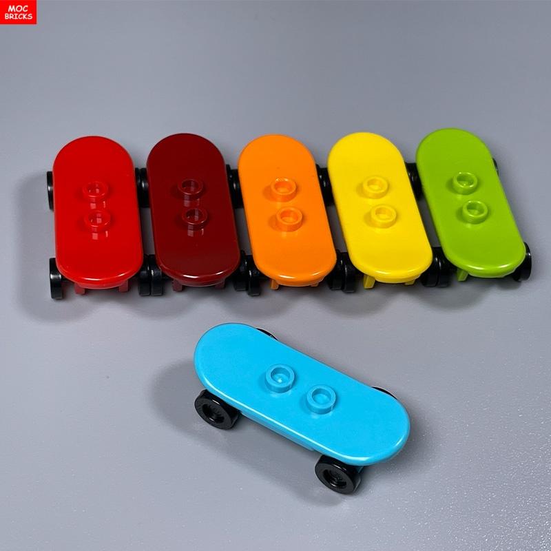 

Нетоксичные 6 шт. Moc Кирпичи Игрок Скейтборд На Колесах Парк Уличная Сцена Строительные Блоки 88422 42511 Пластиковые Детские Игрушки Подарки