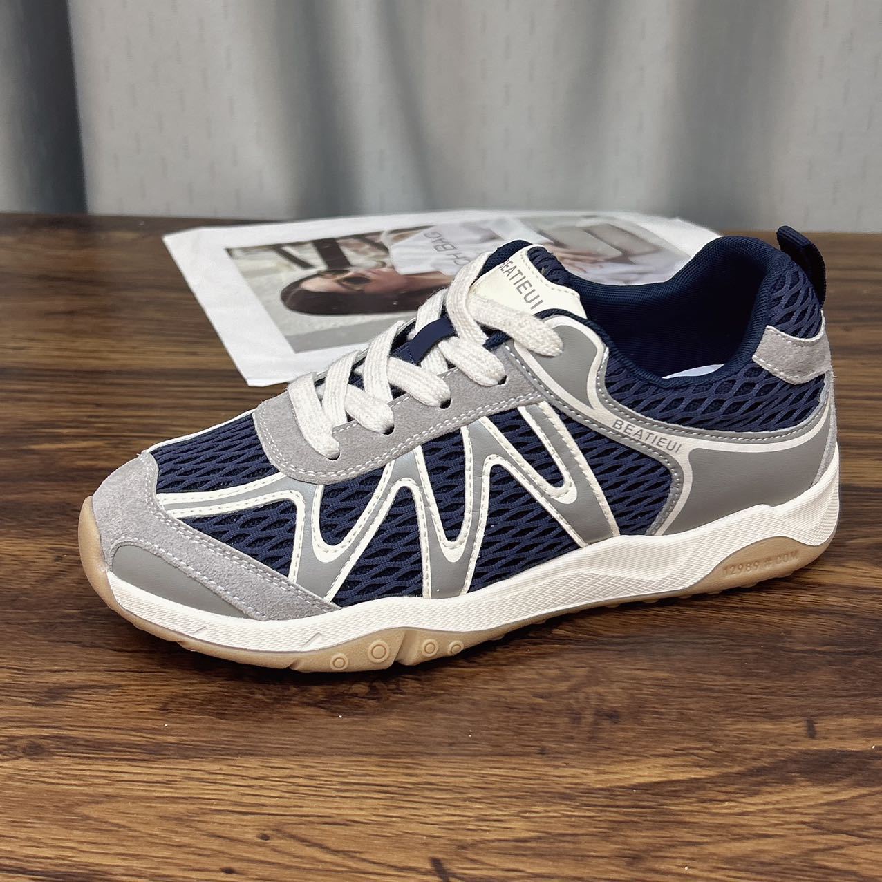 

Leather breathable mesh German training shoes women s 2025 summer soft-soled thin heightening board shoes thick-soled sports and leisure shoes 40 синий