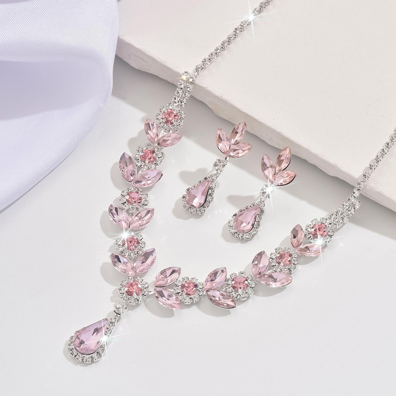 Wedding Jewelry Set Elegant Evening Party Necklace Rhinestone Necklace Set High-Quality Jewelry Set For Women For Evening Party розовый