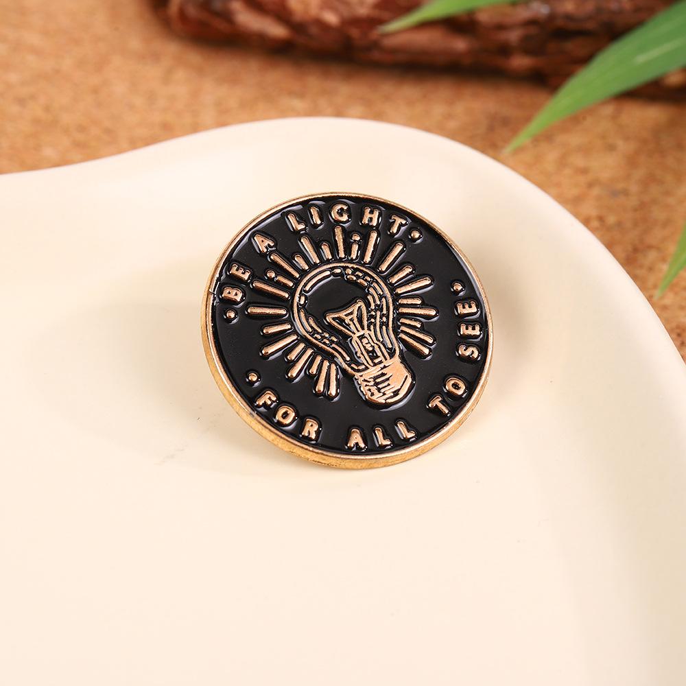 Light bulb cartoon brooch design high sense versatile bag clothing accessories