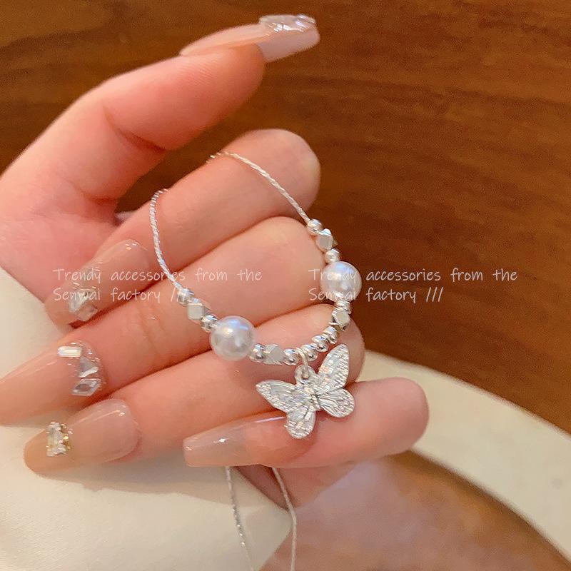 Butterfly pearl necklace female niche design sense silver collarbone chain autumn super fairy accessories