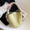 Trendige und elegante Hand-Eimer-Tasche Modische Pendler-Umhängetasche für Damen
