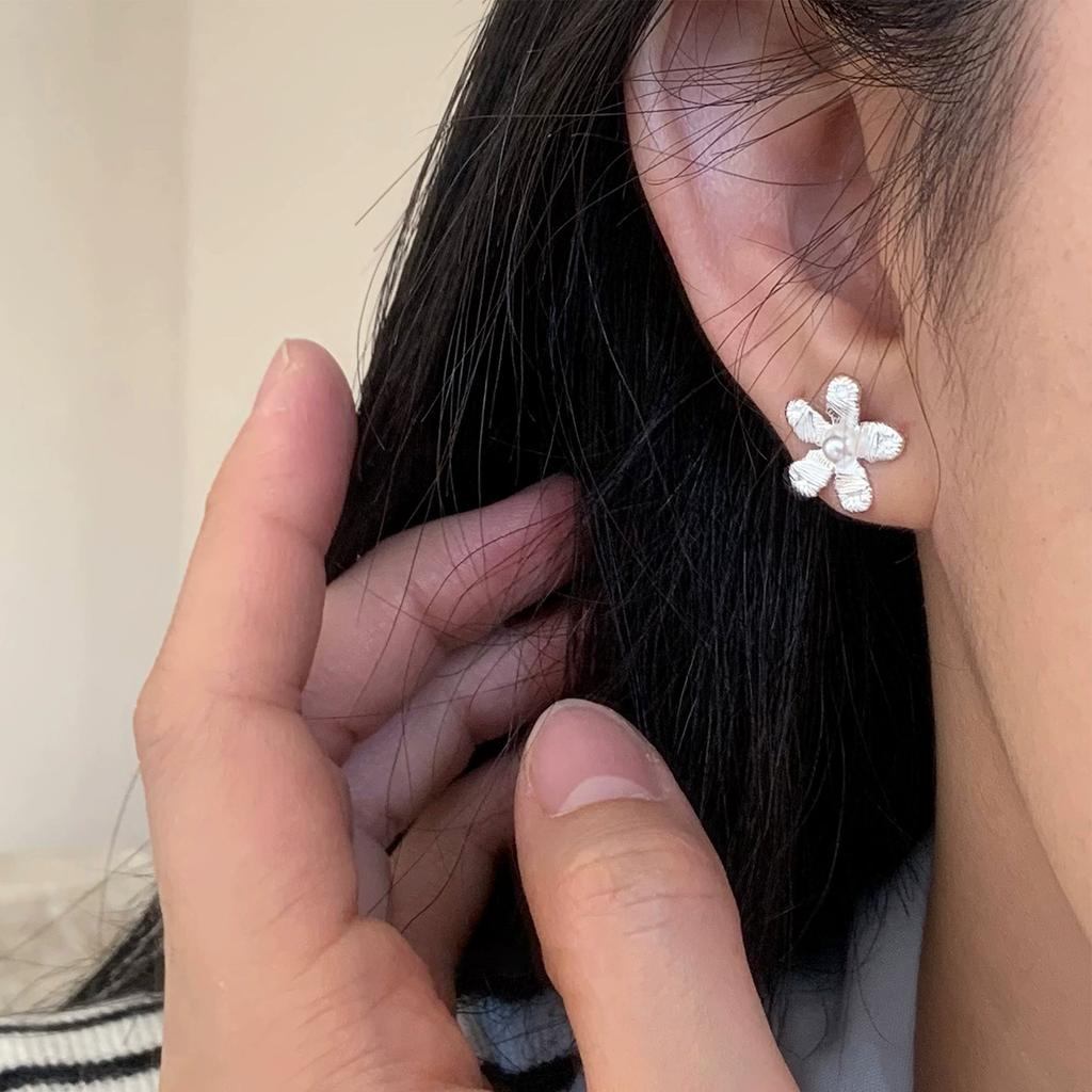 Romantic Pearl Flower Stud Piercing Earrings For Women Trendy French Fashion New Jewelry Accessories Gift Party Wedding