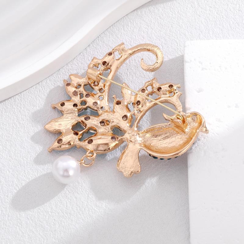 Fashion Luxury Elegant Crystal Rhinestone Bird Brooch Pin For Women Coat Jewelry Accessries Gift