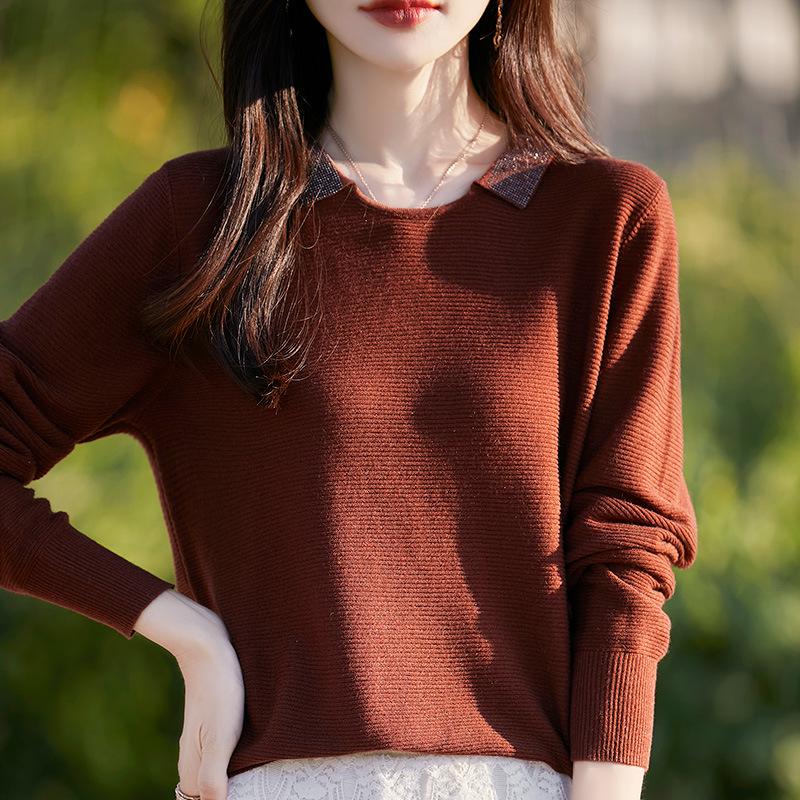 Women's Merino Wool Turn-Down Collar Cardigan Pullover Sweater - Fashionable Knitwear Base Layer.