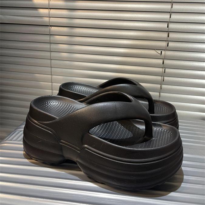 New summer thick-soled flip-flops women's summer thick-soled cool slippers
