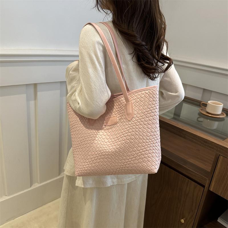 Urban Chic Large Capacity Tote Bag For Women 2024 Summer Woven Design Versatile Shoulder Bag