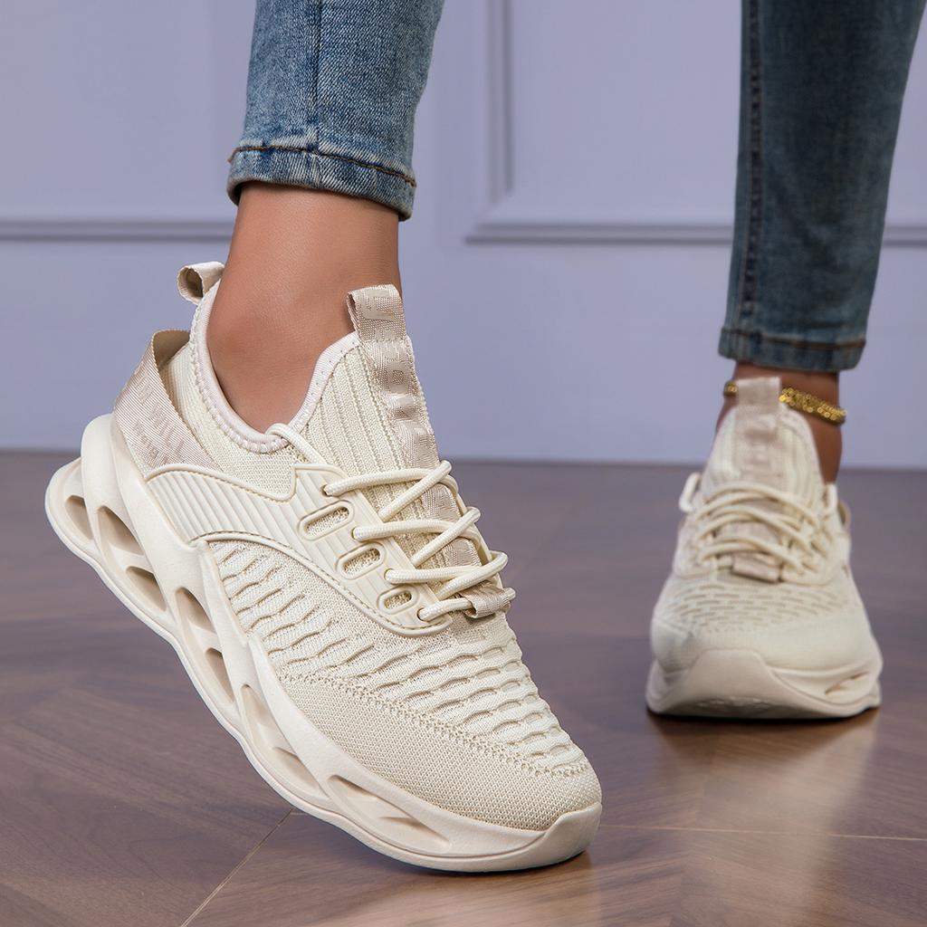 High Quality White Sneakers Women Summer Breathable Casual Women Sneakers Light Anti Slip Travel Hiking Shoes Mesh Running Shoes