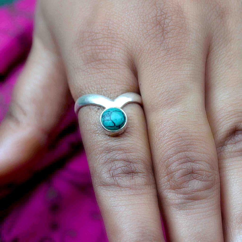 Türkiser handgefertigter Ring aus 925er Silber, Geschenk für Sie, zierlicher minimalistischer Edelsteinring für Frauen, Muttertagsgeschenk