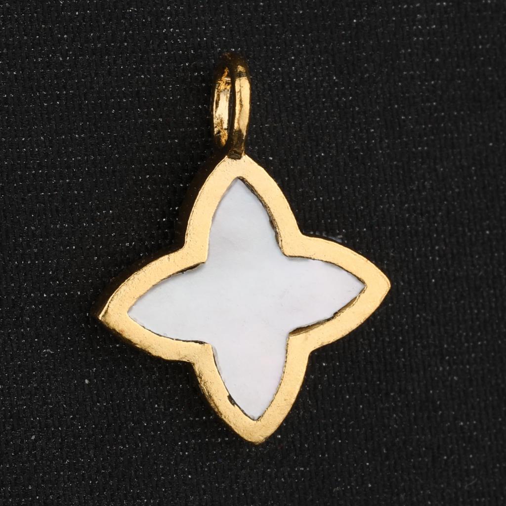 Ciondolo Forma Fantasia Madreperla Argento Sterling 925 Placcato Oro Gioiello Raffinato Fatto a Mano Regalo per Lei