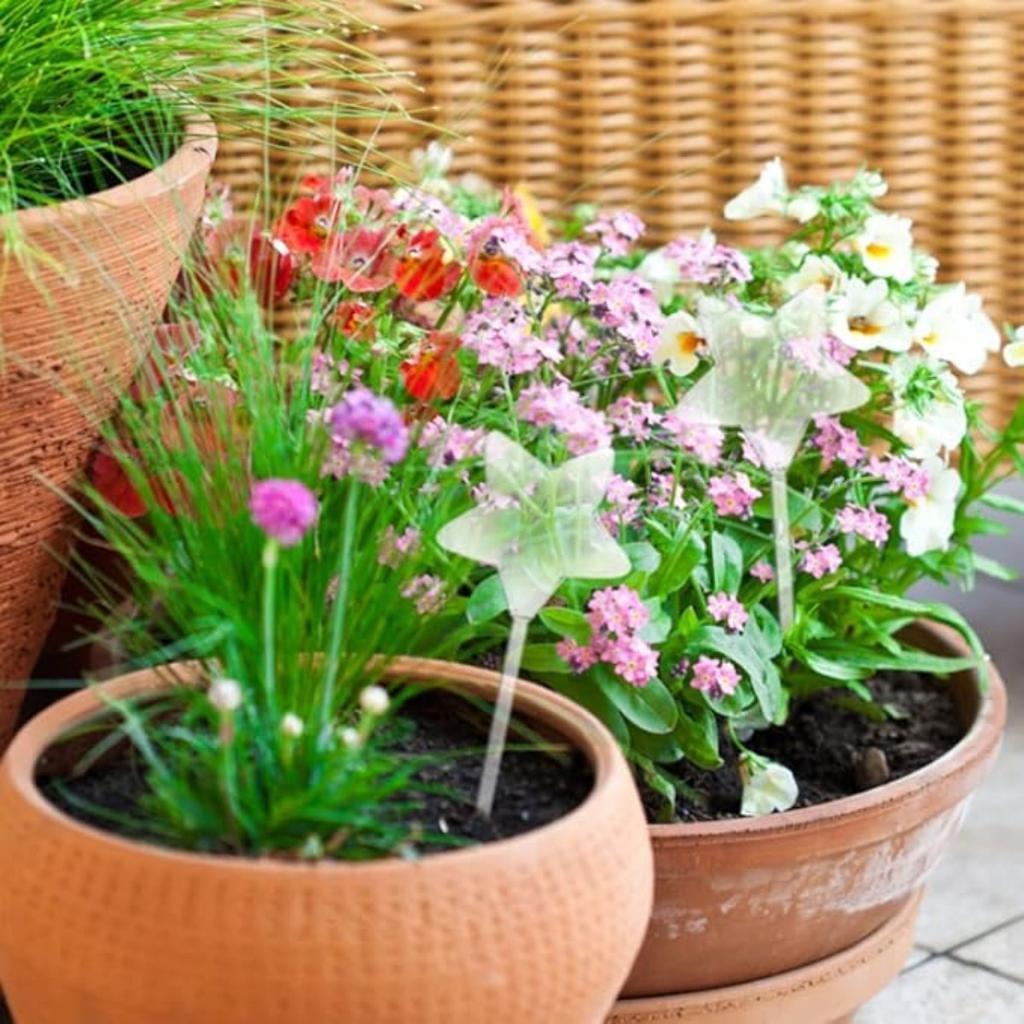 Plant Self Watering Globes Glass Water Bulbs for Planter Insert Self Watering Devices Automatic Plant Waterer Spikes for Indoor Outdoor Plants