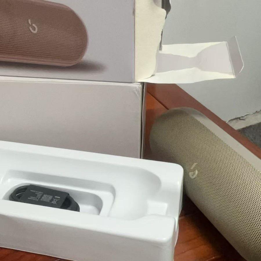 

Beats Pill Portable Wireless Bluetooth Speaker Subwoofer золотий