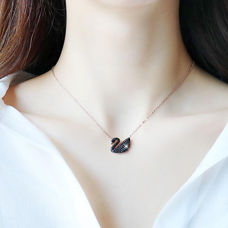 Elegant Rose Gold Black Swan Pendant Necklace - Classic Titanium Steel, Non-Fading, Fashionable Clavicle Chain