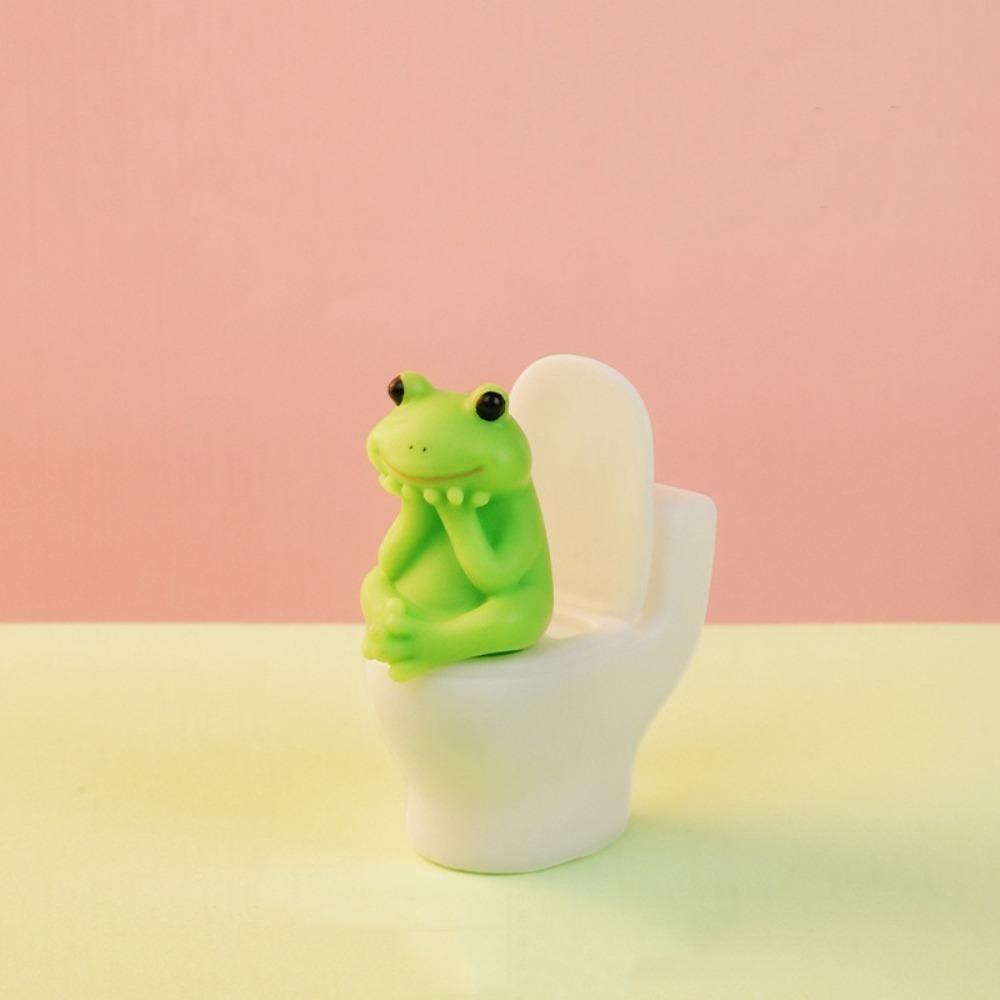 Mini Pig Desktop Ornaments Cartoon Toilet Pig Decoration Novelty Pig Figurine  Car Decor