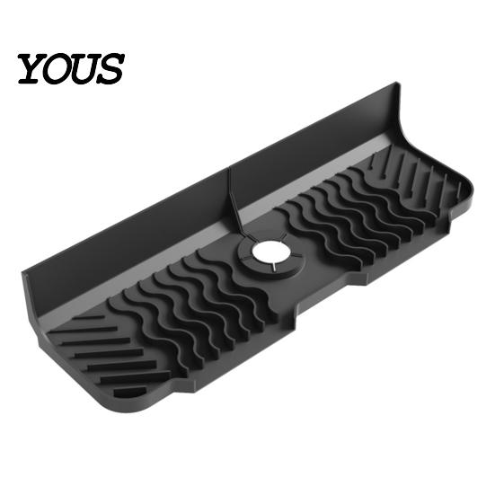 Silicone Countertop Protector Faucet Mat for Kitchen Sink, Foldable Sink Splash Guard with 7 Degree Counter Organizer Slope And Snap Lock, Water