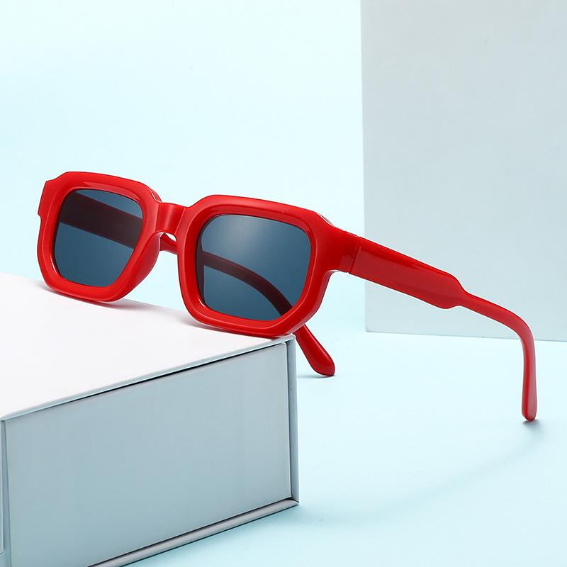 Square Retro European American Women's Sunglasses - High-End Fashion Sun Protection