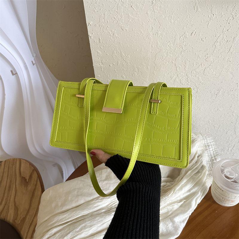 

Сумка Женская 2025 Новая Легкая Роскошная Премиальная С Узором Под Крокодила Под Мышку Ретро Нишевая Большая Вместимость Для Поездок На Работу На Плечо зелёный