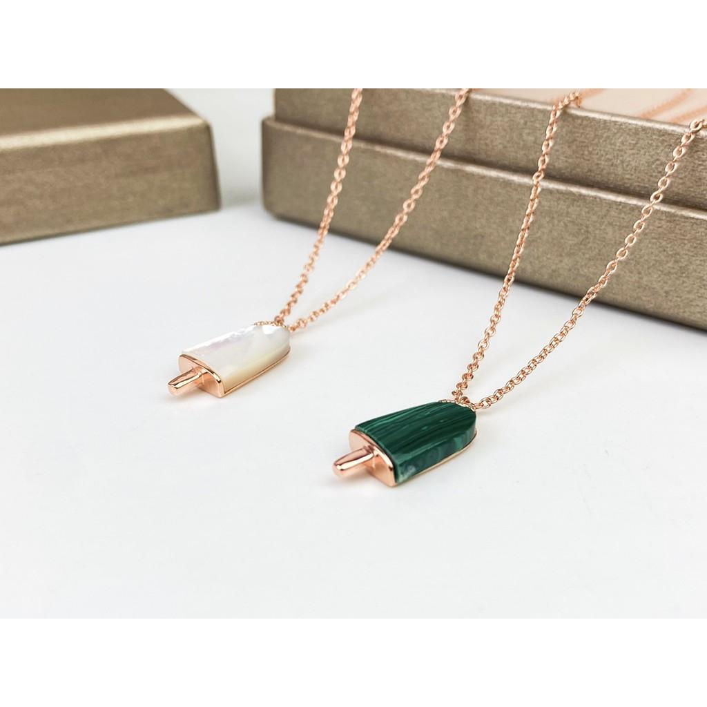 Eis am Stiel, Eiscreme-Halsketten und mein Lieblings-Pfau aus weißem Perlmutt. High-End-Individualisierung, asiatische Goldgalvanisierung