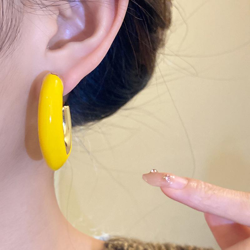 Silver Needle Drip Oil Oval Metal Earrings - Simple, Retro, Versatile Studs with High-End Appeal