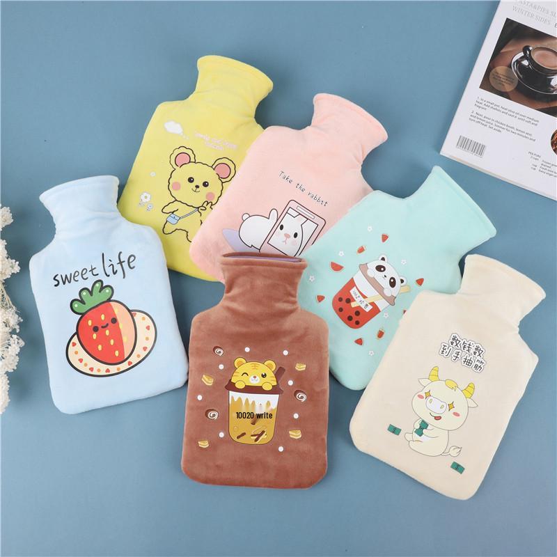 

500ml Cartoon Print Hot Water Bottle with Thick Cloth Cover - Old-Fashioned Hand Warmer