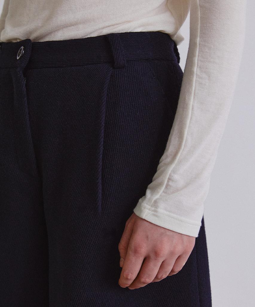 STEP AROUND Wool Twill Bermuda Pants_Navy